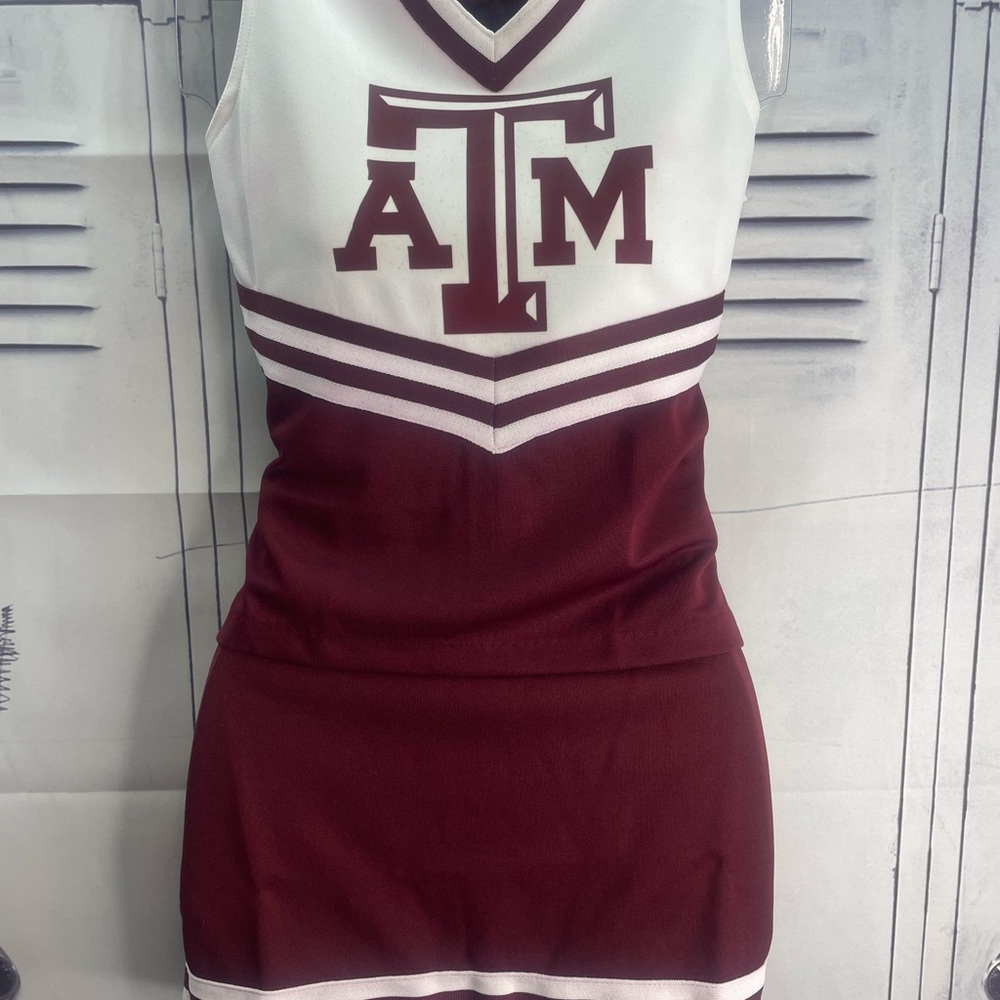 Texas A&M Cheerleading uniform - Picture 3 of 4
